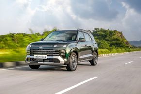 Hyundai Alcazar సమీక్ష: గ్లోవ్ లాగా క్రెటాకు సరిపోతుంది Hyundai Alcazar సమీక్ష: గ్లోవ్ లాగా క్రెటాకు సరిపోతుంది