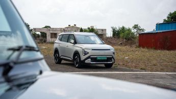 Kia Carens Clavis EV 5000 Km Review: The Final Pros & Cons Kia Carens Clavis EV 5000 Km Review: The Final Pros & Cons