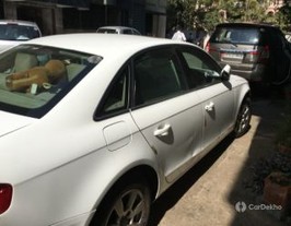 2012 ऑडी ए4 नई 2.0 TDI Multitronic 2012 ऑडी ए4 नई 2.0 TDI Multitronic