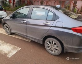 2017 होंडा सिटी i-VTEC CVT वी 2017 होंडा सिटी i-VTEC CVT वी