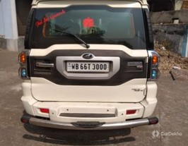 2015 महिंद्रा स्कॉर्पियो S10 7 सीटर 2015 महिंद्रा स्कॉर्पियो S10 7 सीटर