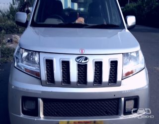 2016 Mahindra TUV 300 T6 2016 Mahindra TUV 300 T6