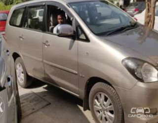 2009 Toyota Innova 2.5 VX 8 STR BSIV 2009 Toyota Innova 2.5 VX 8 STR BSIV