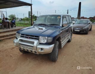 Mitsubishi Pajero 2.8 SFX BSIV Dual Tone Mitsubishi Pajero 2.8 SFX BSIV Dual Tone