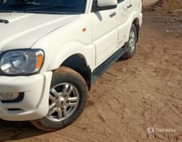 2014 महिंद्रा स्कॉर्पियो VLX 2WD 7S BSIV 2014 महिंद्रा स्कॉर्पियो VLX 2WD 7S BSIV