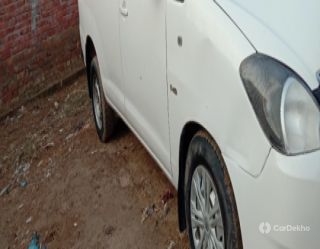 Toyota Innova 2.5 E Diesel MS 8-seater Toyota Innova 2.5 E Diesel MS 8-seater