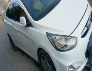 Hyundai Verna 1.6 CRDI Hyundai Verna 1.6 CRDI