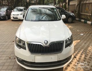 2015 Skoda Superb Elegance 1.8 TSI AT 2015 Skoda Superb Elegance 1.8 TSI AT