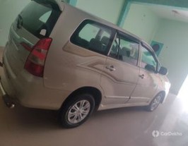 2015 ടൊയോറ്റ ഇന്നോവ 2.5 ജി (ഡീസൽ) 8 Seater BS IV 2015 ടൊയോറ്റ ഇന്നോവ 2.5 ജി (ഡീസൽ) 8 Seater BS IV