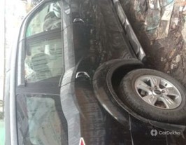 2015 Mahindra XUV500 W8 4WD 2015 Mahindra XUV500 W8 4WD