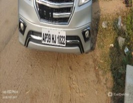 2012 Toyota Innova 2.5 VX 8 STR BSIV 2012 Toyota Innova 2.5 VX 8 STR BSIV