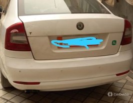 2011 ಸ್ಕೋಡಾ ಲಾರ Elegance 2.0 TDI CR AT 2011 ಸ್ಕೋಡಾ ಲಾರ Elegance 2.0 TDI CR AT