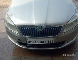 2012 ஸ்கோடா ரேபிட் 1.6 TDI Ambition Plus Alloy 2012 ஸ்கோடா ரேபிட் 1.6 TDI Ambition Plus Alloy