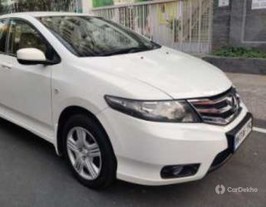 2010 होंडा सिटी 1.5 एस MT 2010 होंडा सिटी 1.5 एस MT