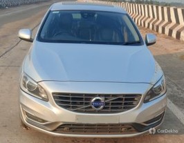 2015 वोल्वो एस60 D4 KINETIC 2015 वोल्वो एस60 D4 KINETIC