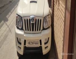 2013 Mahindra Scorpio SLE 7S BSIV 2013 Mahindra Scorpio SLE 7S BSIV