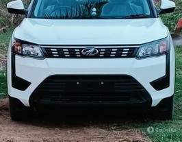 2020 Mahindra XUV300 W6 Diesel BSIV 2020 Mahindra XUV300 W6 Diesel BSIV