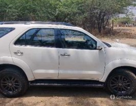2015 Toyota Fortuner 4x2 AT 2015 Toyota Fortuner 4x2 AT