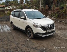 2015 Renault Lodgy Stepway 110PS RXZ 8S 2015 Renault Lodgy Stepway 110PS RXZ 8S