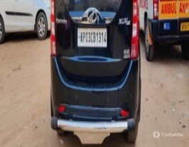 2017 ಮಹೀಂದ್ರ ಎಕ್ಸಯುವಿ500 AT W10 AWD 2017 ಮಹೀಂದ್ರ ಎಕ್ಸಯುವಿ500 AT W10 AWD