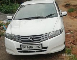 2011 హోండా సిటీ 1.5 ఎస్ MT 2011 హోండా సిటీ 1.5 ఎస్ MT