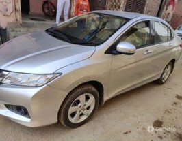 2014 होंडा सिटी आई VTEC वी 2014 होंडा सिटी आई VTEC वी