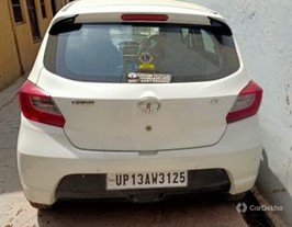 2017 टाटा टियागो 1.2 Revotron एक्सई 2017 टाटा टियागो 1.2 Revotron एक्सई