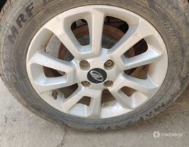 2017 Mahindra KUV 100 mFALCON G80 K8 Dual Tone 2017 Mahindra KUV 100 mFALCON G80 K8 Dual Tone