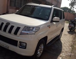 2016 Mahindra TUV 300 mHAWK100 T8 AMT 2016 Mahindra TUV 300 mHAWK100 T8 AMT