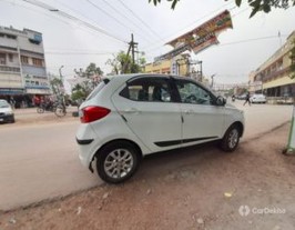 2018 టాటా టియాగో 1.2 Revotron ఎక్స్జెడ్ 2018 టాటా టియాగో 1.2 Revotron ఎక్స్జెడ్