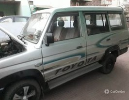 2003 टोयोटा क्वालिस FS B3 2003 टोयोटा क्वालिस FS B3