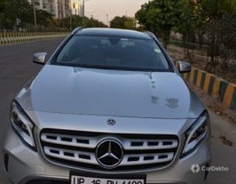 2018 मर्सिडीज जीएलए Class 200 डी Style 2018 मर्सिडीज जीएलए Class 200 डी Style