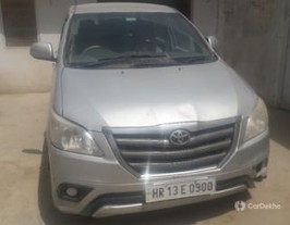 2010 టయోటా ఇనోవా 2.5 వి డీజిల్ 7-seater 2010 టయోటా ఇనోవా 2.5 వి డీజిల్ 7-seater