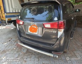 2016 Toyota Innova Crysta 2.4 VX MT BSIV 2016 Toyota Innova Crysta 2.4 VX MT BSIV