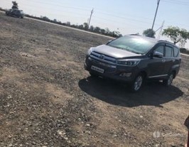 2016 Toyota Innova Crysta 2.4 VX MT 8S BSIV 2016 Toyota Innova Crysta 2.4 VX MT 8S BSIV
