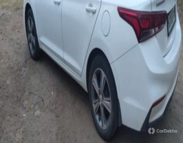 2017 ஹூண்டாய் வெர்னா 1.6 CRDi எஸ்எக்ஸ் 2017 ஹூண்டாய் வெர்னா 1.6 CRDi எஸ்எக்ஸ்