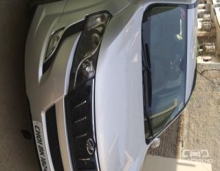 2016 Mahindra XUV500 W6 2WD 2016 Mahindra XUV500 W6 2WD