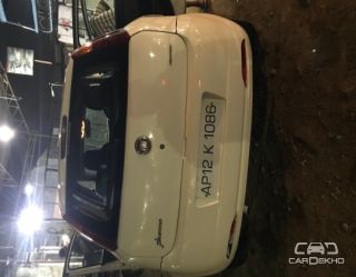 2010 Fiat Grande Punto 1.3 Emotion (Diesel) 2010 Fiat Grande Punto 1.3 Emotion (Diesel)