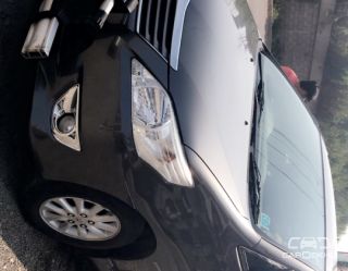 2012 Toyota Innova 2.5 VX 8 STR BSIV 2012 Toyota Innova 2.5 VX 8 STR BSIV