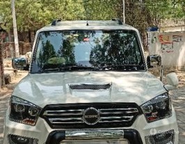 2017 Mahindra Scorpio 1.99 S8 2017 Mahindra Scorpio 1.99 S8
