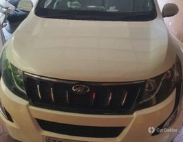 2015 महिंद्रा एक्सयूवी500 W10 AWD 2015 महिंद्रा एक्सयूवी500 W10 AWD