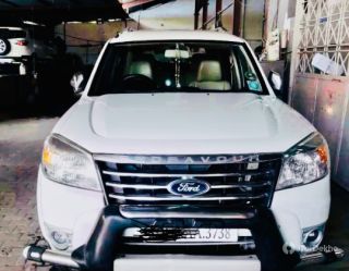 Ford Endeavour 2.5L 4X2 MT Ford Endeavour 2.5L 4X2 MT