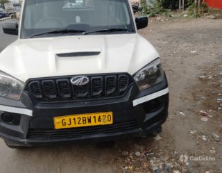 Mahindra Scorpio S3 9 Seater BSIV Mahindra Scorpio S3 9 Seater BSIV