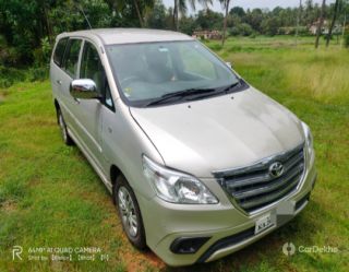 Toyota Innova 2.5 GX 7 STR BSIV Toyota Innova 2.5 GX 7 STR BSIV