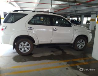 Toyota Fortuner 4x2 Manual Toyota Fortuner 4x2 Manual