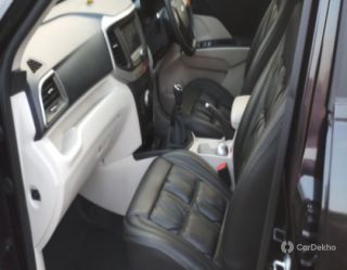 Mahindra XUV300 W6 BSIV Mahindra XUV300 W6 BSIV