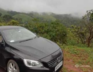 Volvo S60 D4 KINETIC Volvo S60 D4 KINETIC