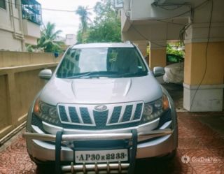 Mahindra XUV500 W8 FWD Mahindra XUV500 W8 FWD