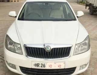 Skoda Laura Ambiente 2.0 TDI CR MT Skoda Laura Ambiente 2.0 TDI CR MT