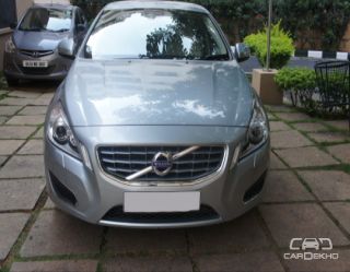 2014 Volvo S60 D4 KINETIC 2014 Volvo S60 D4 KINETIC